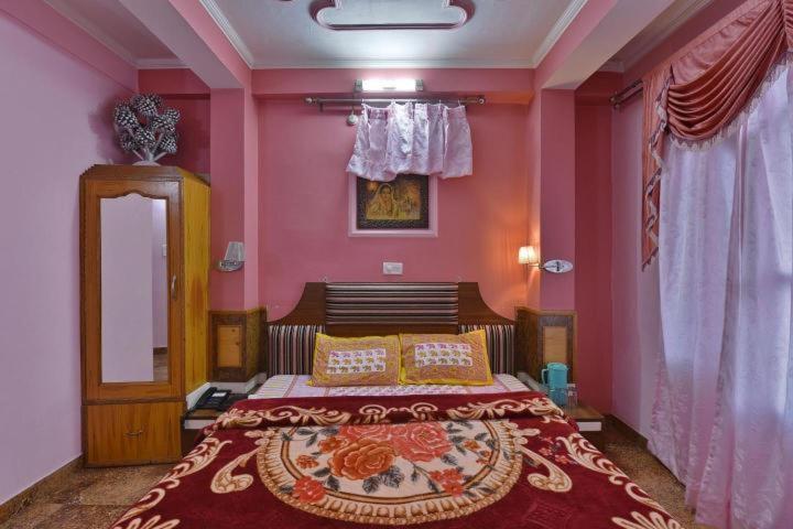 Hotel Ashish Inn Kandāghāt Exteriér fotografie