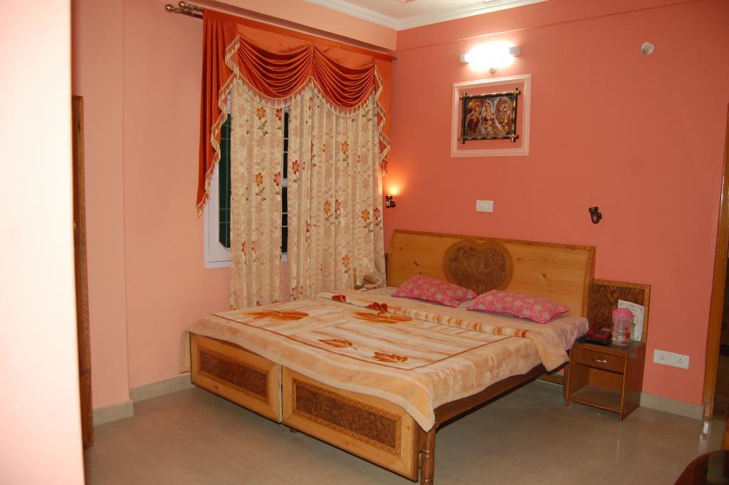 Hotel Ashish Inn Kandāghāt Pokoj fotografie