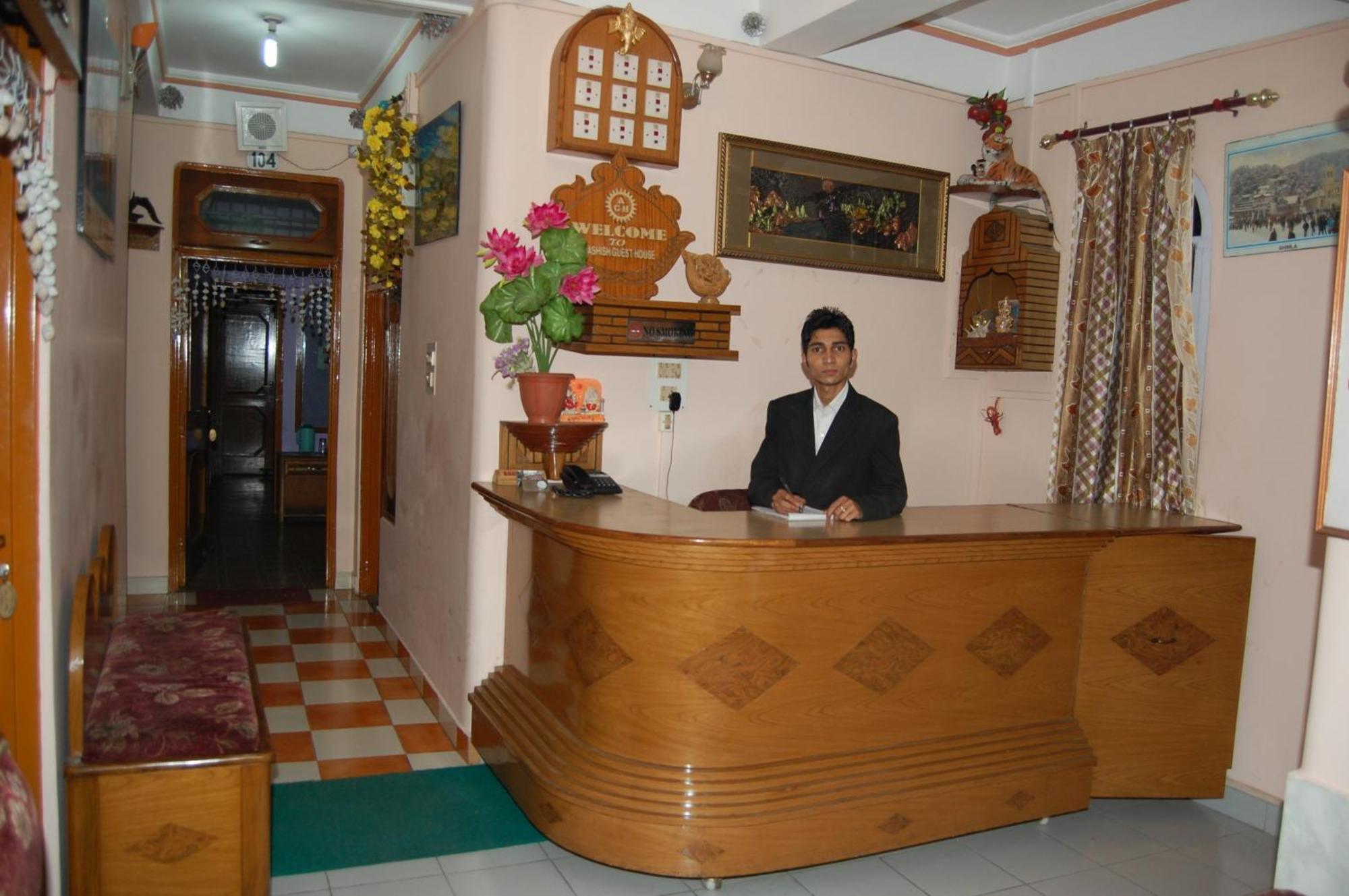 Hotel Ashish Inn Kandāghāt Exteriér fotografie